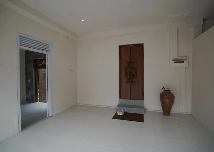 Cleo Padma Legian Villa