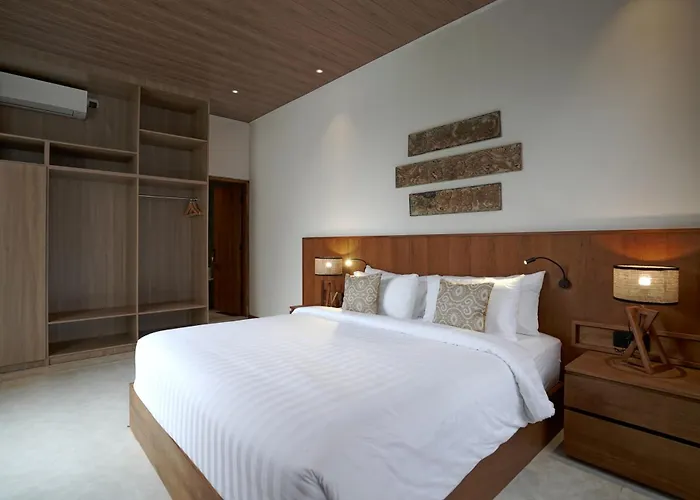 Cleo Padma Legian