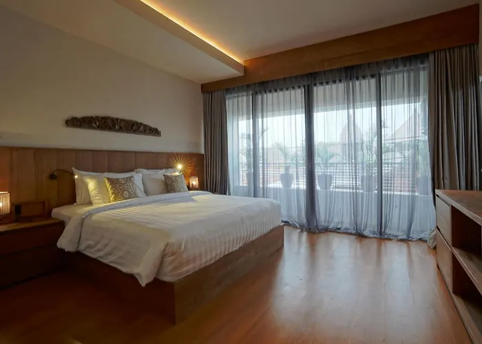 Cleo Padma Legian *