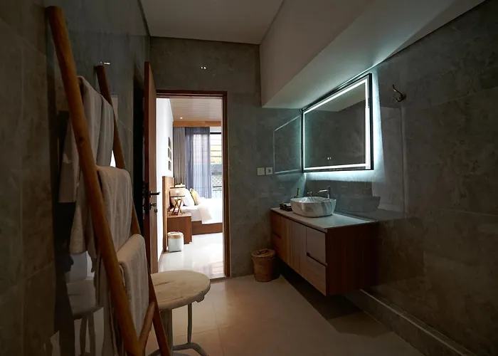 Cleo Padma Legian Villa