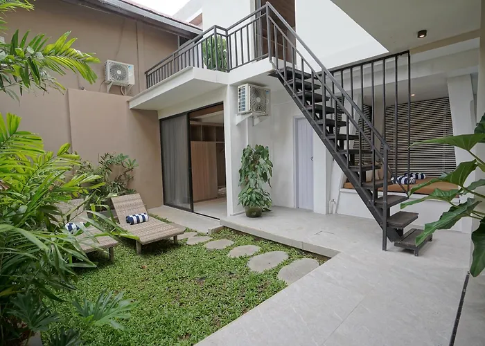 Cleo Padma Legian Villa *