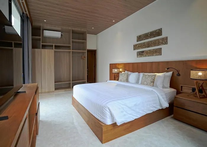 Cleo Padma Legian Villa