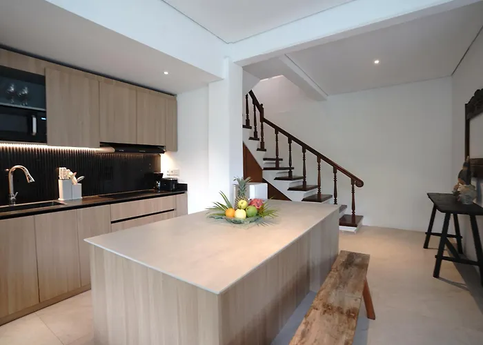Cleo Padma Legian