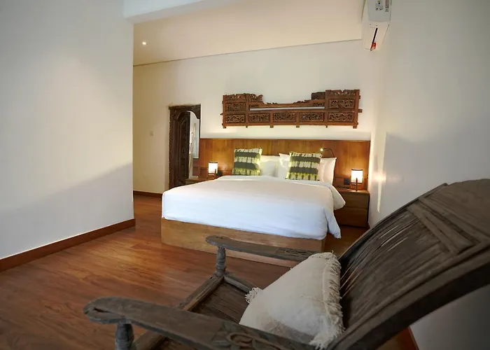 Cleo Padma Legian Villa